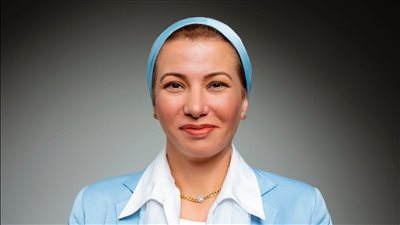 وزيرة البيئة تستعرض تقريرا حول آخر مستجدات الاستثمار في تحقيق التوافق البيئي في الصناعة 