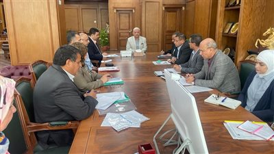 محافظ السويس يعقد إجتماعاً طارئاً إستعداداً لإمتحانات الثانوية العامة