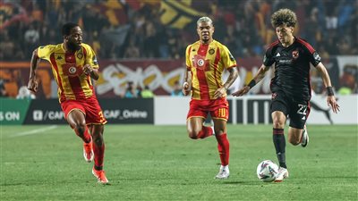 بعد أحداث نهائي الكونفدرالية.. كاف يستعين بمخرج إسباني لمباراة الأهلي والترجي