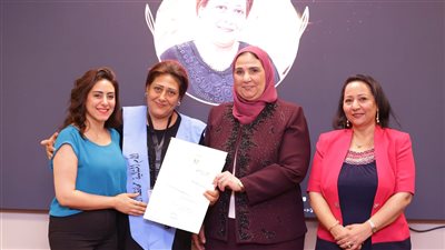 الأمهات المثاليات لعام 2024  يتسلمن وسام الكمال من الطبقة الثانية