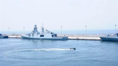  رئيس أركان حرب القوات المسلحة يتفقد أحد الأنشطة التدريبية بالقوات البحرية