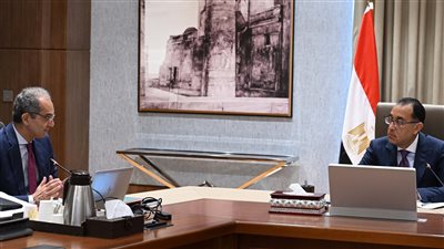 رئيس الوزراء يتابع مع وزير الاتصالات عددًا من ملفات العمل