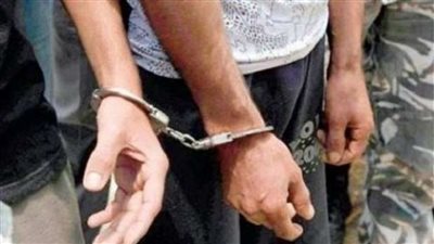 بالإستيلاء على مبلغ مالي..  ضبط 3 أشخاص بتهمة النصب والإحتيال على شخصين أخرين بالأسكندرية