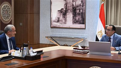 رئيس الوزراء يٌتابع موقف توافُر السلع في الأسواق والأرصدة الاستراتيجية منها