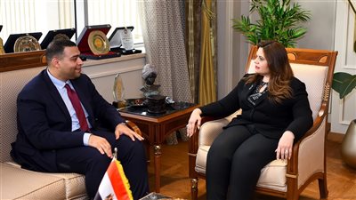 وزيرة الهجرة تلتقي أحد رموز الجالية المصرية بسويسرا للاستماع لأفكاره بشأن عدد من الشباب الخبراء المصريين بسويسرا