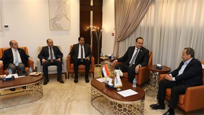 رئيس هيئة الرعاية الصحية يلتقي رئيس مدينة الدواء المصرية Gypto Pharma