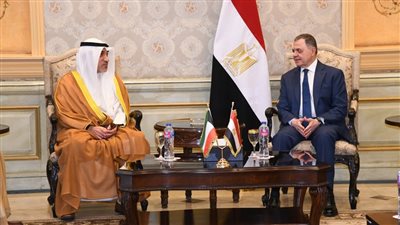 تفاصيل لقاء وزير الداخلية ووزير الدفاع الكويتي