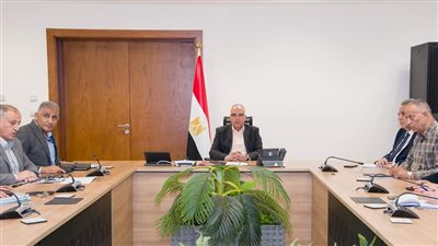 سويلم يتابع حالة الرى والموقف المائى بالمحافظات خلال فترة أقصي الإحتياجات المائية الحالية