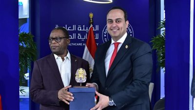 رئيس الرعاية الصحية يلتقي وزير صحة زيمبابوي لبحث سبل تعزيز التعاون المشترك