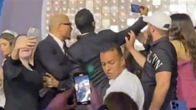 هل تحرش شاب واقعة الصفعة بعمرو دياب؟.. خبيرة تجيب