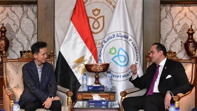 رئيس الرعاية الصحية يبحث مع الرئيس التنفيذي لسامسونج مصر التعاون في مجالات تجهيزات المنشآت الصحية 