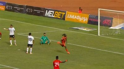 بخطأ دفاعي.. منتخب مصر يتأخر بهدف أمام غينيا بيساو في الشوط الأول