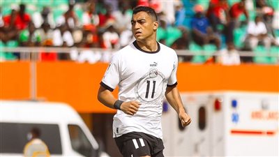 طبيب المنتخب يكشف تفاصيل إصابة مصطفي محمد