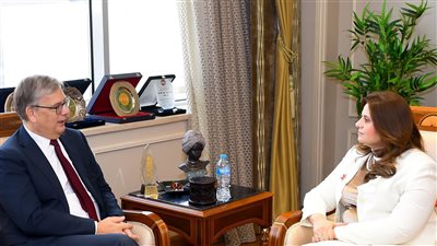 وزيرة الهجرة تستقبل سفير هولندا بالقاهرة لبحث التعاون في تدشين المركز 