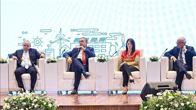 الرئيس التنفيذي للهيئة العامة للاستثمار والمناطق الحرة يشارك في الملتقى الأول لبنك التنمية الجديد في مصر