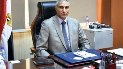 المهندس أمين غنيم يتابع سير العمل بمدينة العاشر من رمضان