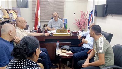 مستقبل وطن بالسويس يستقبل أهالي المحافظة لحل مشاكلهم 