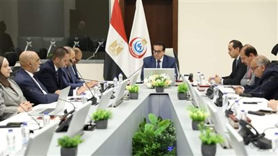 وزير الصحة يوجه بمراجعة عدد العمليات الجراحية في كل قطاعات وهيئات الوزارة 