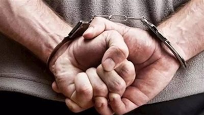 بالزعم بقدرتهما على تسريب أسئلة الإمتحانات.. ضبط شخصين بإدارة عدد من الصفحات والقنوات 