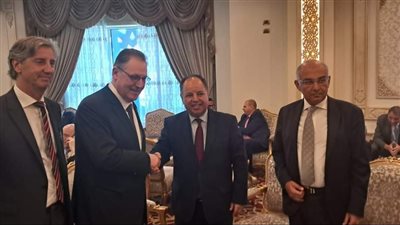 وزير المالية يلتقي مساعد الأمين العام للأمم المتحدة لبرنامج الأمم المتحدة الإنمائي