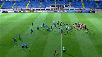 خبير لوائح يفجر مفاجأة مدوية استكمال مباراة بيراميدز وسموحة 