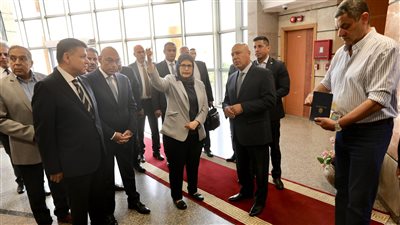 كامل الوزير يزور المقر الرئيسي للهيئة العامة للتنمية الصناعية