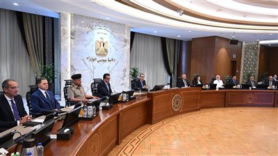 رئيس الحكومة يوجه الوزراء بحضور جلسات البرلمان وتحديد أيام للقاء النواب