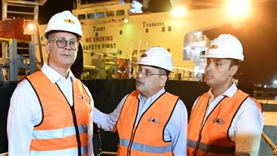 وزير البترول يتفقد تسهيلات شركة سوميد ونقاط تسهيلات الغاز الطبيعي بميناء العين السخنة