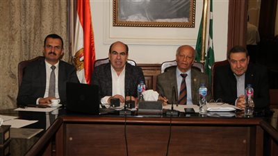 فصل وإسقاط عضوية المتورطين في 