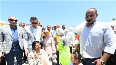 وزير الإسكان يتفقد اللمسات الأخيرة لإنهاء 672 وحدة بمشروع 