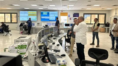 زيارة مفاجئة.. وزير الكهرباء يتفقد سير العمل بمحطة توليد العاصمة الإدارية