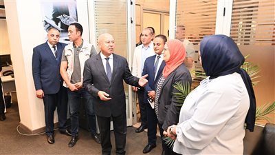 للمرة الثانية خلال أسبوع.. الوزير  يتفقد سير العمل بمقر الهيئة العامة للتنمية الصناعية