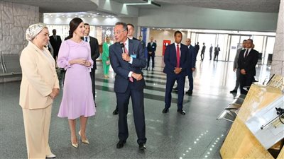 السيدة انتصار السيسى وقرينة رئيس صربيا تزوران المتحف القومى للحضارة