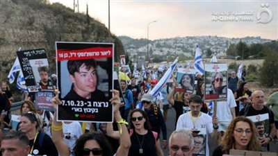احتجاجات في تل أبيب تطالب بإقالة حكومة نتنياهو وإبرام صفقة تبادل للمحتجزين