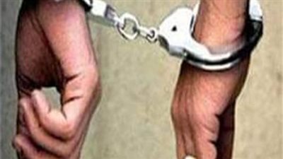 بقصد الإتجار.. ضبط شخصين بتهمة الإستيلاء والنصب على صاحب مصنع ملابس جاهزة