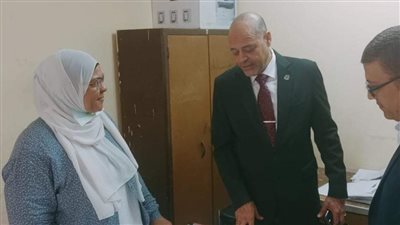 وزير العمل يقوم بزيارة مفاجأة في مديرية عمل الجيزة