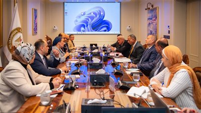  وزيرة البيئة تلتقى ومحافظ القاهرة لبحث عدد من الموضوعات ذات التعاون المشترك