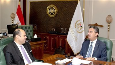 وزير التموين يتابع المخزون الاستراتيجى من الأقماح ومعدلات توريد المحصول المحلى