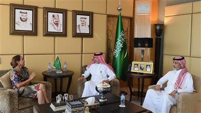 سفير المملكة السعودية لدى مصر يلتقي نظيرته الكولومبية
