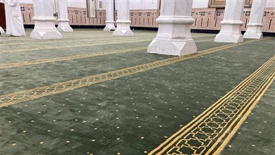 مسجد السيدة نفيسة (رضي الله عنها) بحُلة جديدة بعد تجديد فرشه