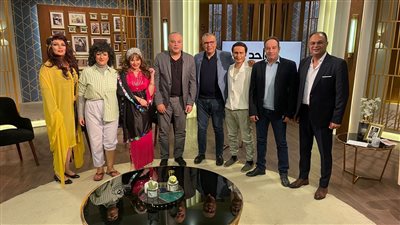 واحد من الناس يقيم احتفالية خاصة لنجوم عرض مسرحية نستولجيا ٨٠ / ٩٠ .. الاثنين