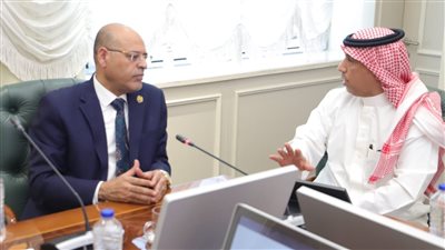 وزير العمل يستمع من شركة سعودية عن برنامج للقياس المهاري والفحص المهني للشباب المصري الراغب للعمل في 