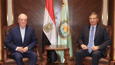 وزير الزراعة يبحث مع رئيس اتحاد مصدرى اللحوم والدواجن البرازيلي تعزيز التعاون المشترك 