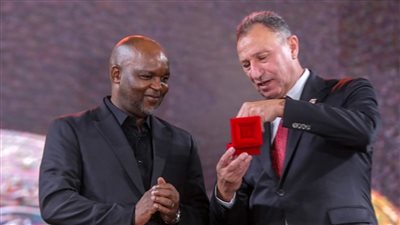 بعد دعوته لحضور التكريم.. الخطيب يهنئ موسيماني بحصوله على الدكتوراه