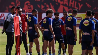 مروان عطية علي رأس قائمة الأهلي لمباراة المصري البورسعيدي