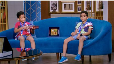 الطفلين العباقرة ادم ويامن والزوجة الوفية نجلاء وكريم بـ 