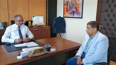 نائب وزير الإسكان يلتقى رئيس شركة 