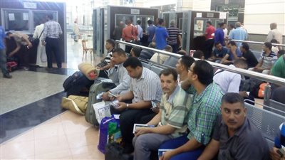 وصول 250 سيارة لميناء بورتوفيق  و2110 راكب لمواني البحر الأحمر