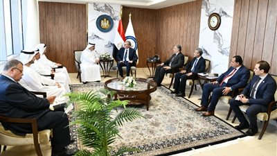 وزير البترول يعقد لقاءات مع شركاء الاستثمار في إنتاج البترول والغاز
