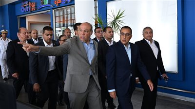 رئيس الوزراء يتفقد مطار برج العرب الدولي لمتابعة أعمال التطوير
